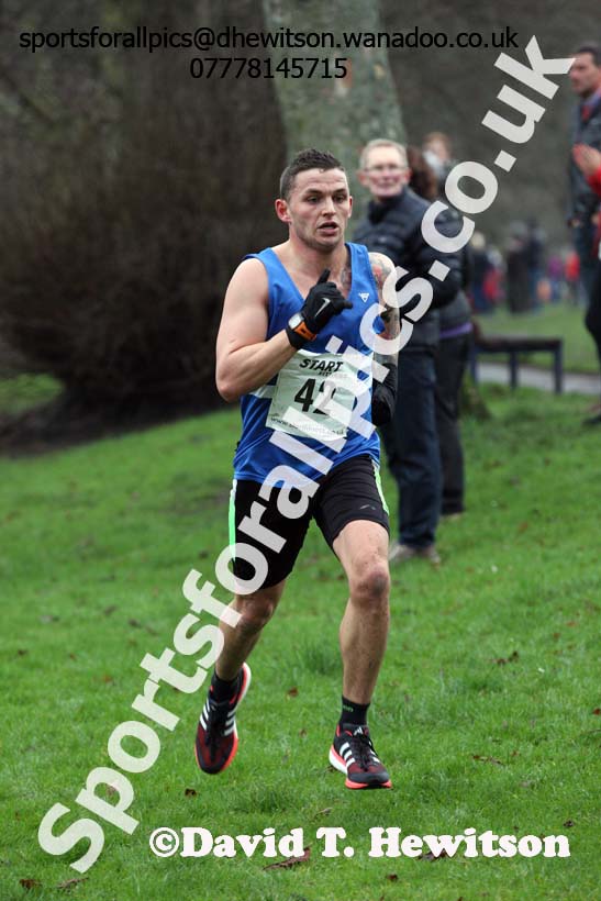 Morpeth Harriers 11k Road Race. Photo: David T. Hewitson/Sports for All Pics